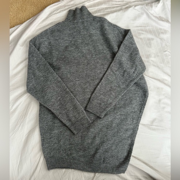 Zara Gray Turtleneck Sweater - Picture 4 of 5